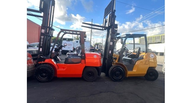 Used Forklift 2011 Toyoa, 7FDKU40, 9,000 LBS