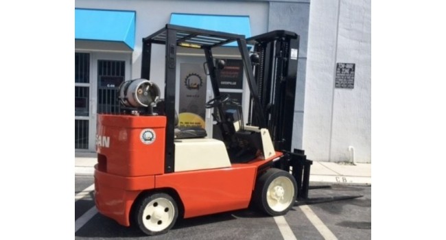 Used Forklift Nissan 2000 JC60P, 6,500lbs.