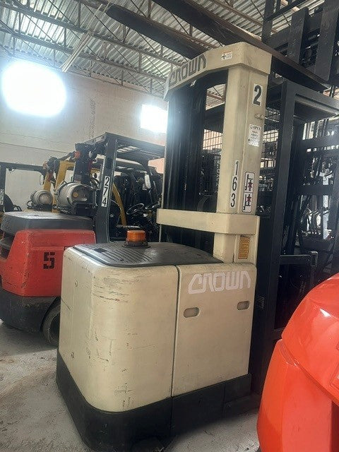 Used Forklift 1995 Crown Electric oreder picker SP3010-30 , 3,000LBS #163