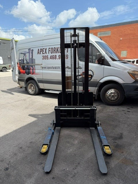 New 2026 Electric Straddle Stacker 3,300LBS.