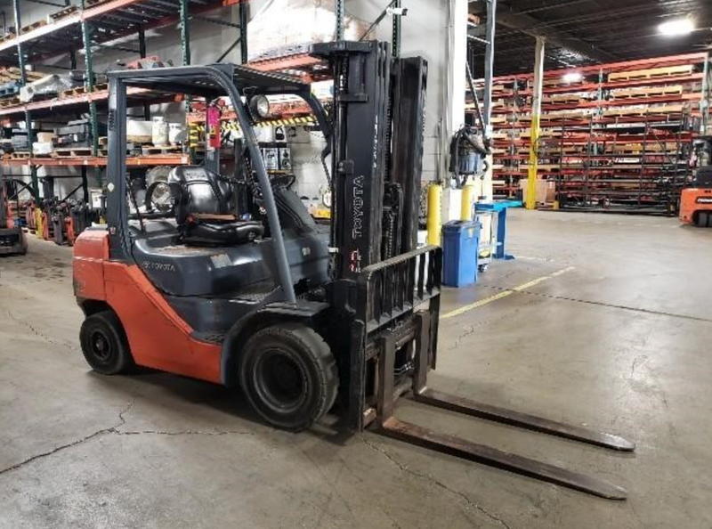 Used Forklift 2011 Toyota 8FGCU25 5,000lbs,