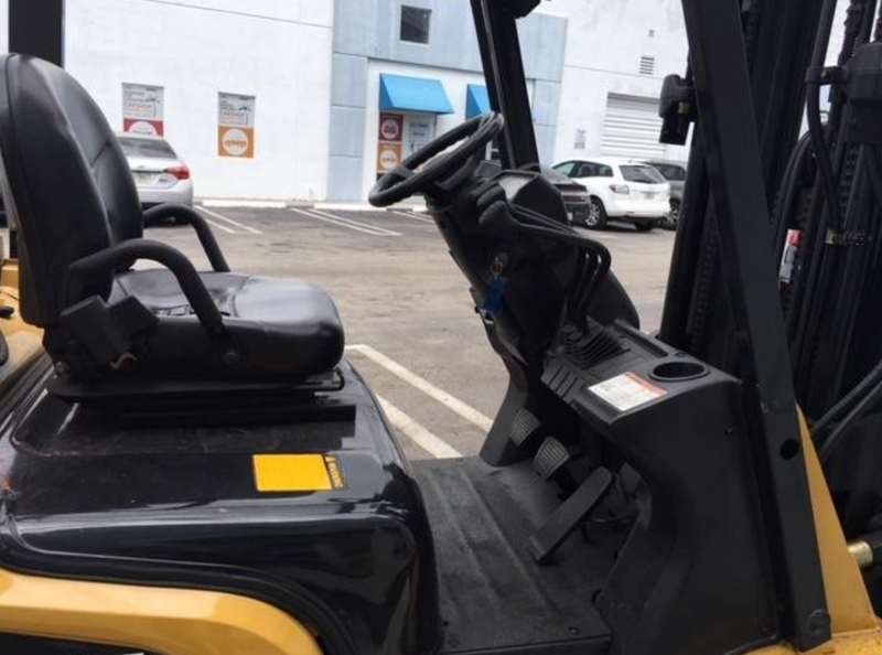 Used Forklift 2009 Caterpillar C5000, 5,000lbs.