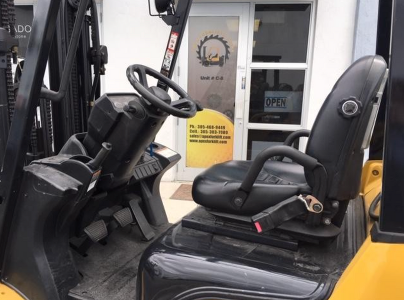 Used Forklift 2009 Caterpillar C5000, 5,000lbs.