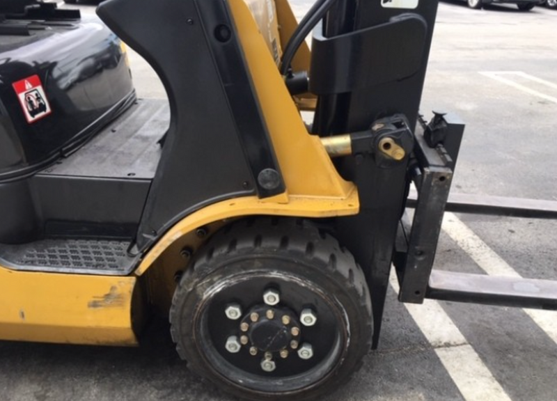 Used Forklift 2009 Caterpillar C5000, 5,000lbs.