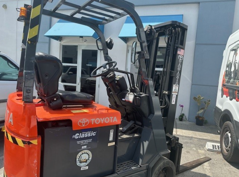 Used Forklift 2009 Toyota 7FBCU15, 3,000lbs.