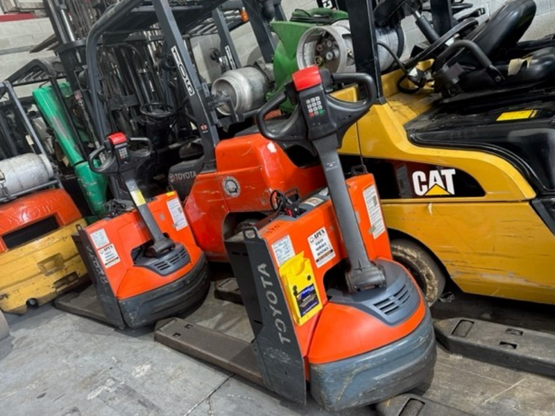 Used Electric pallet Jack 2019 Toyota 8HBW23, 4,500lbs.