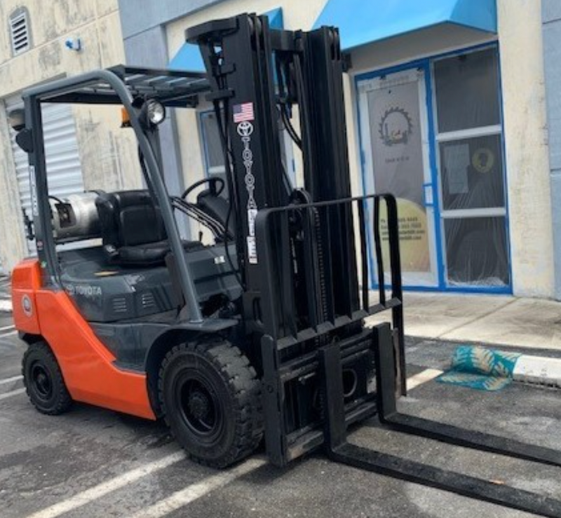 Used Forklift 2010 Toyota 8FGU25,  5,000lbs. #105