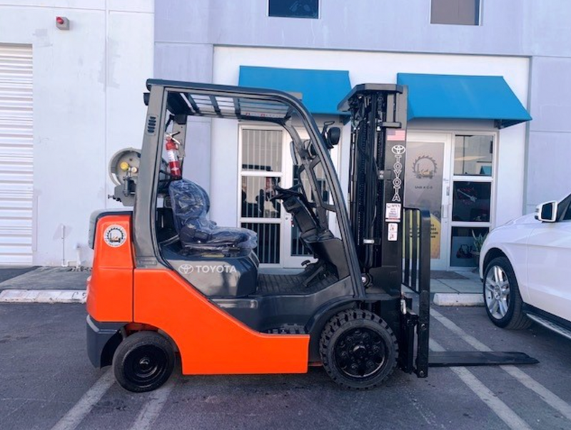 Used Forklift 2013 Toyota 8FGCU25, 5,000lbs.