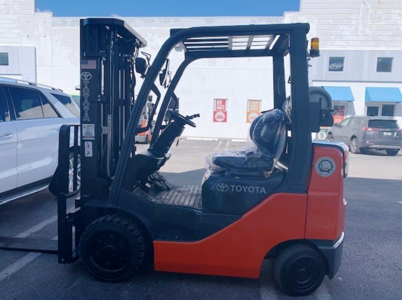 Used Forklift 2013 Toyota 8FGCU25, 5,000lbs.