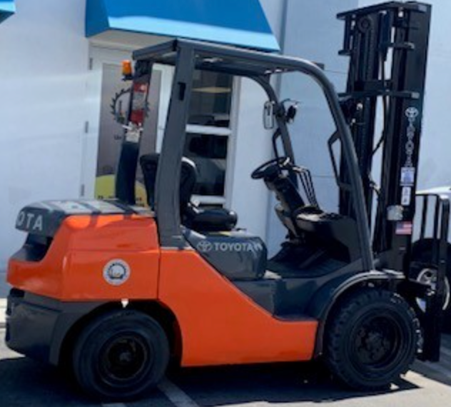 Used Forklift 2015 Toyota 8FDU30 , 6,000LBS