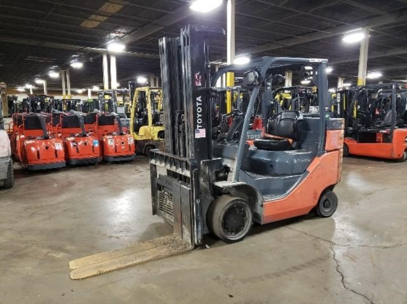 Used Forklift 2016 Toyota 8FGC35U 8,000lbs.
