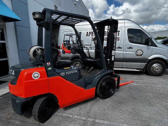 Used Forklift 2011 Toyota 8FGU25 , 5,000LBS #229