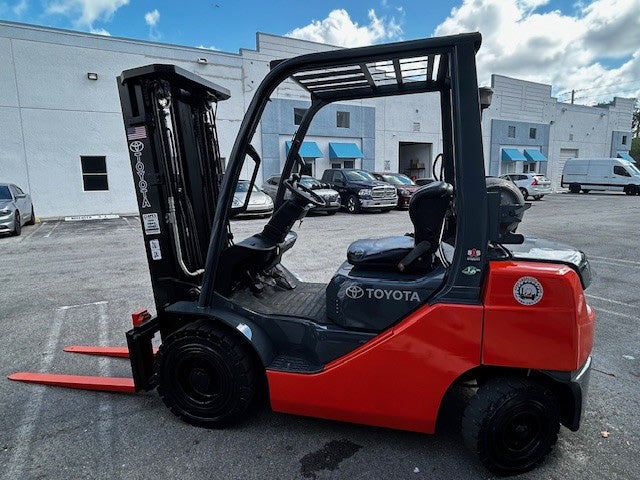 Used Forklift 2011 Toyota 8FGU25 , 5,000LBS #229